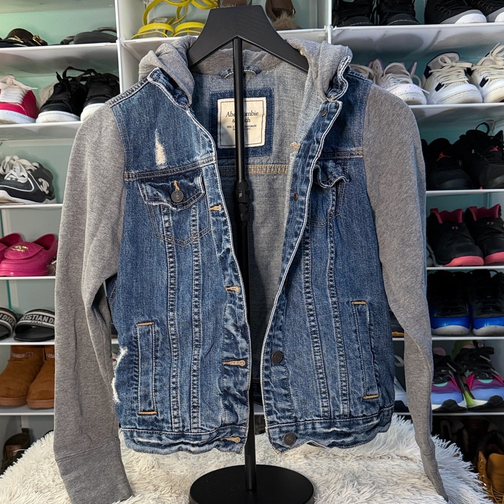 Abercrombie & Fitch Blue Denim Jacket with Gray Hood and Sleeves size Small